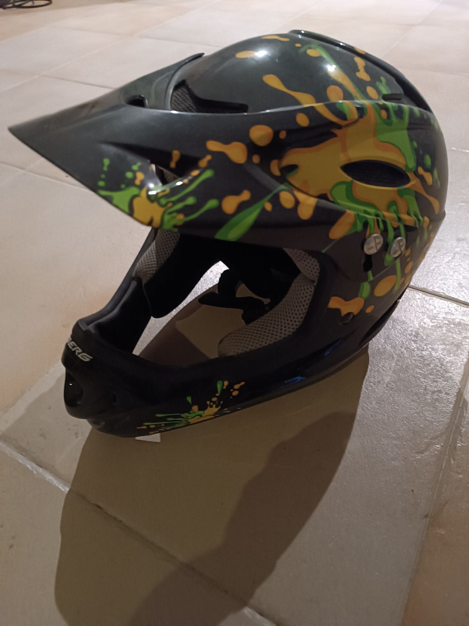 Capacete downhill