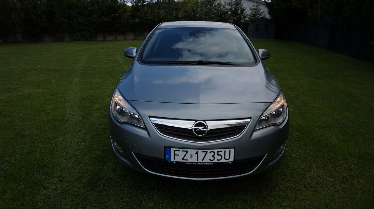 Opel Astra z Niemiec zarejestrowana. Gwarancja