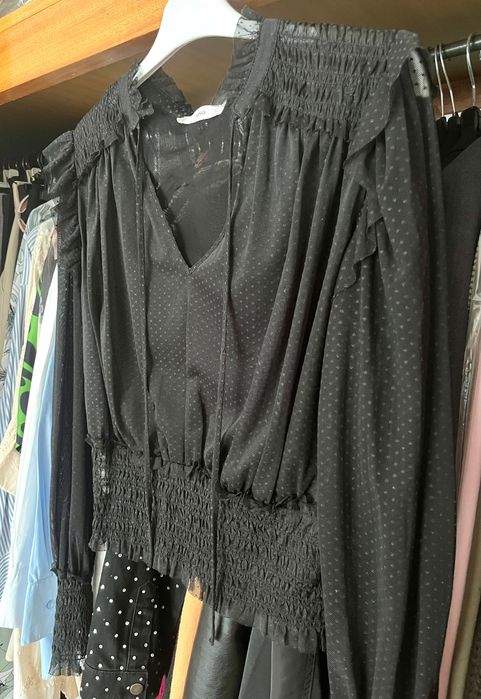 Crop top blusa preta Mango