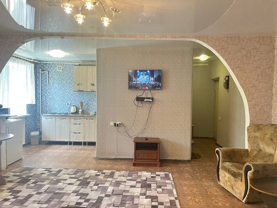 Посуточно 2 ком.квартира р-н Космос , Черёмушки