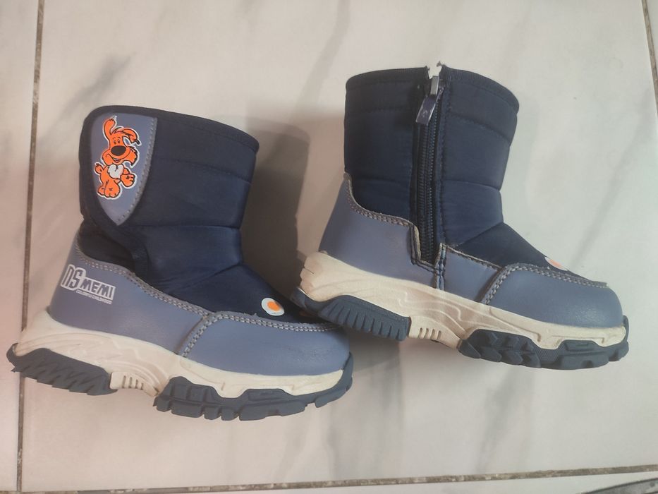 Дутіки, зимові черевики , чобітки