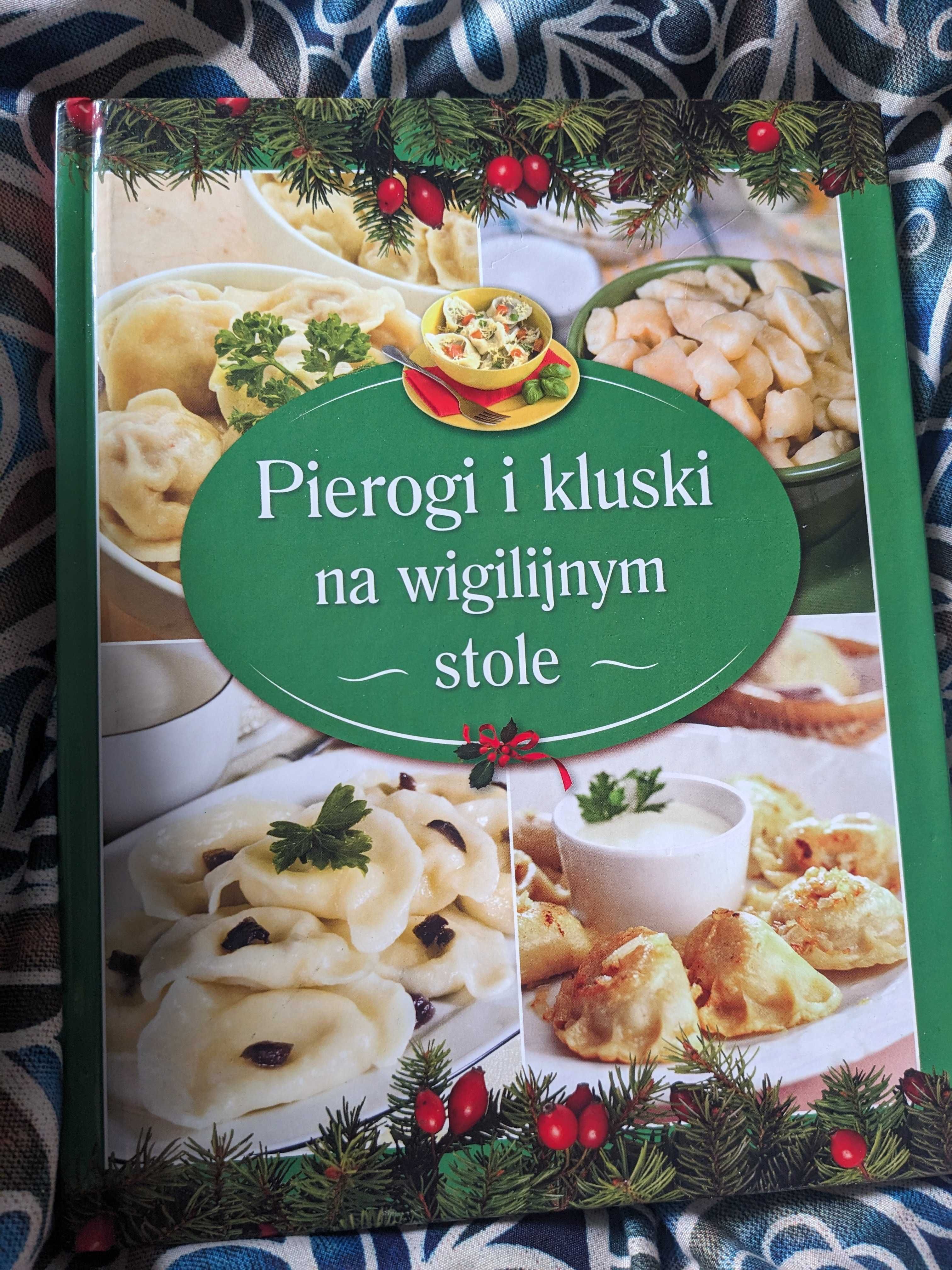 Pierogi i kluski na wigilijnym stole