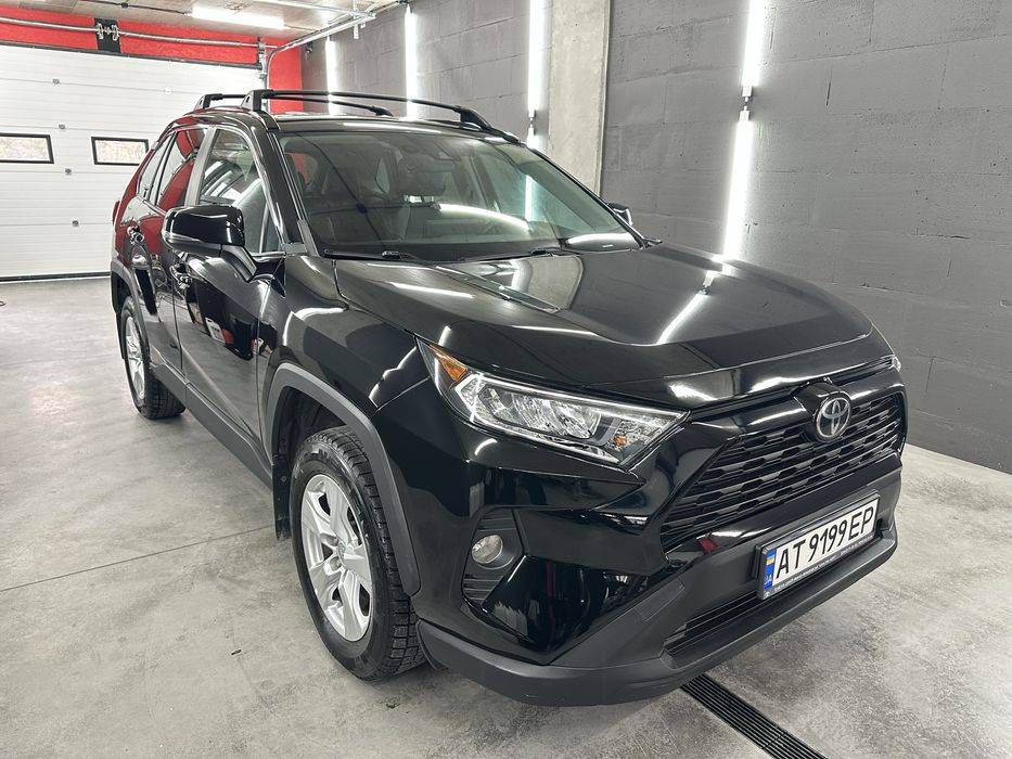 Тойота рав 4  від власника