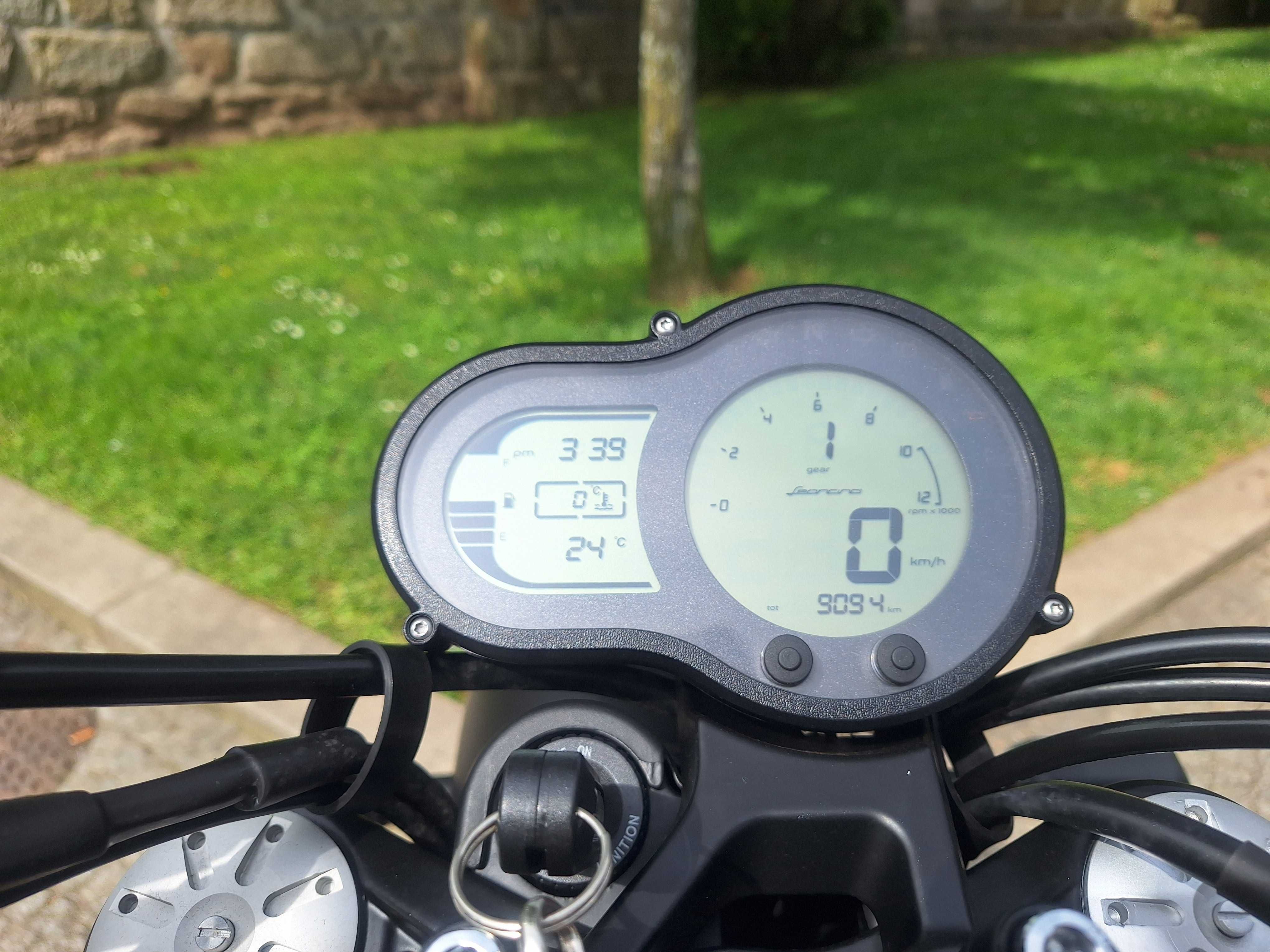 Benelli Leoncino 500