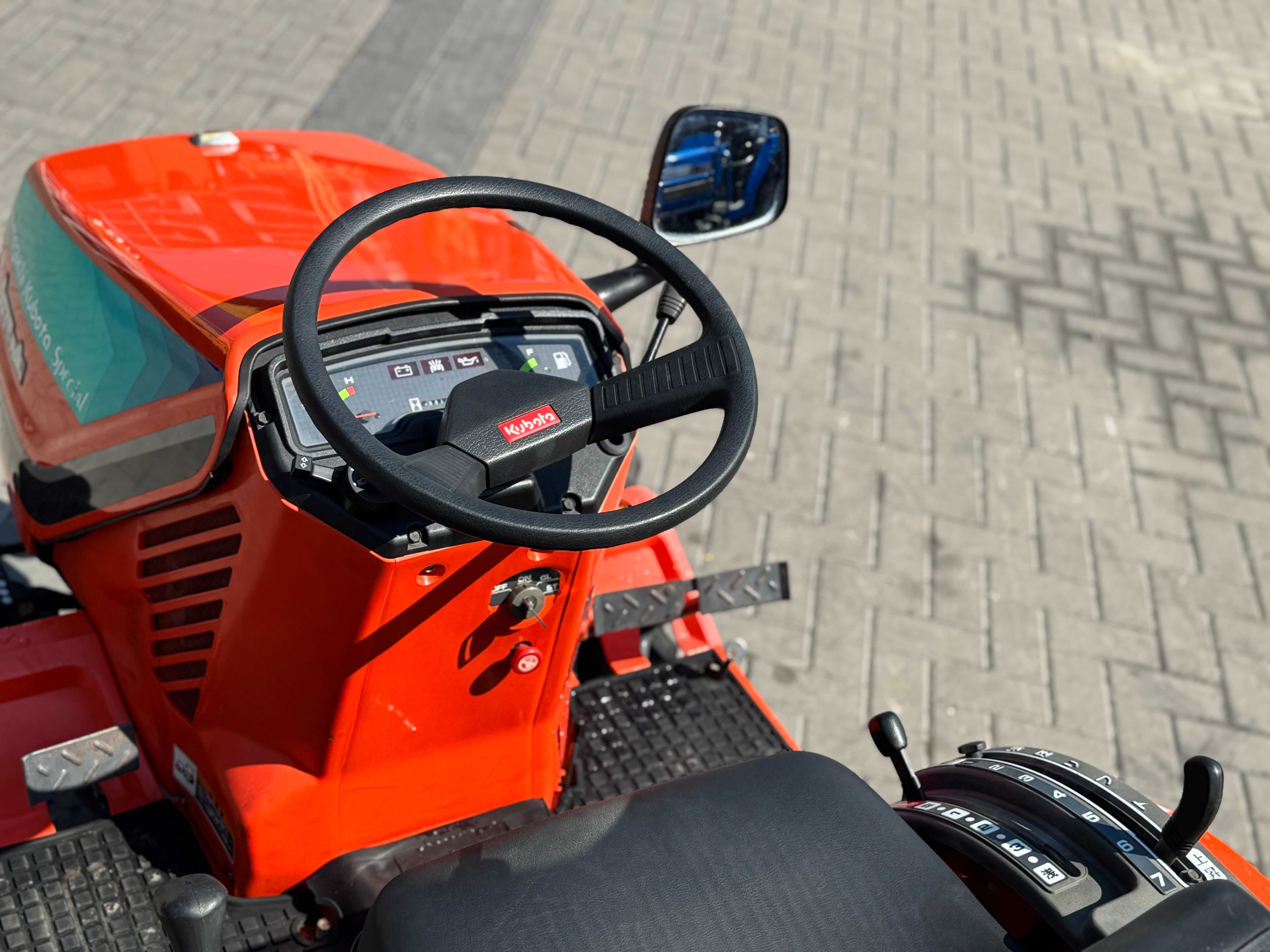 Японський трактор KUBOTA ASTE A-14 + фреза