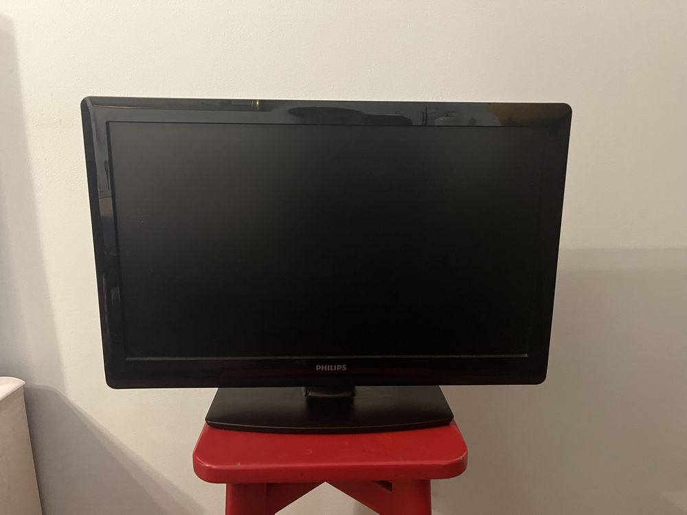 Telewizor 21 cali Philips Uszkodzony