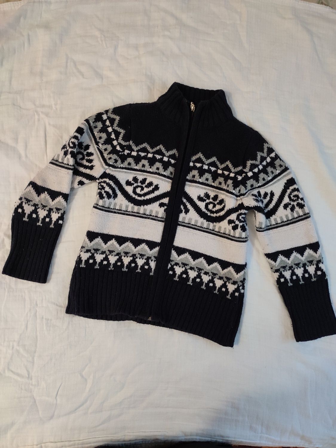 Теплий светр на дівчинку для школи Тёплый свитер для девочки