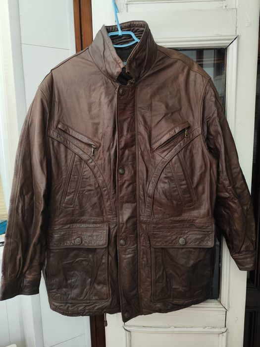 Мужская коричневая кожаная куртка 10 карманов размер 52-54