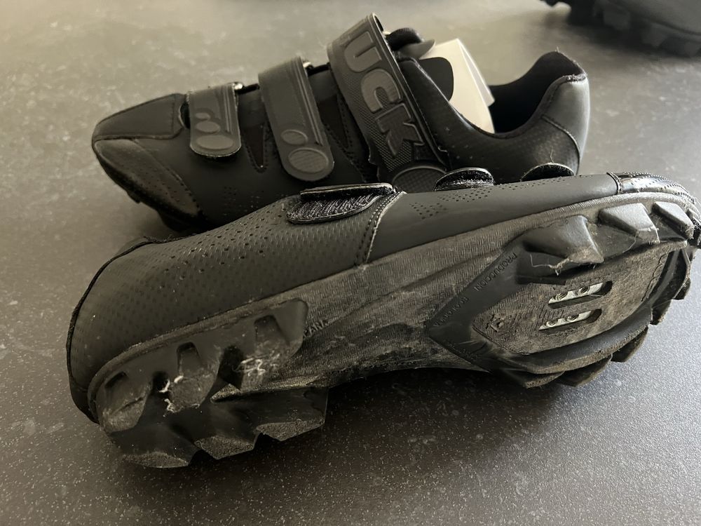 Sapatos Btt Luck