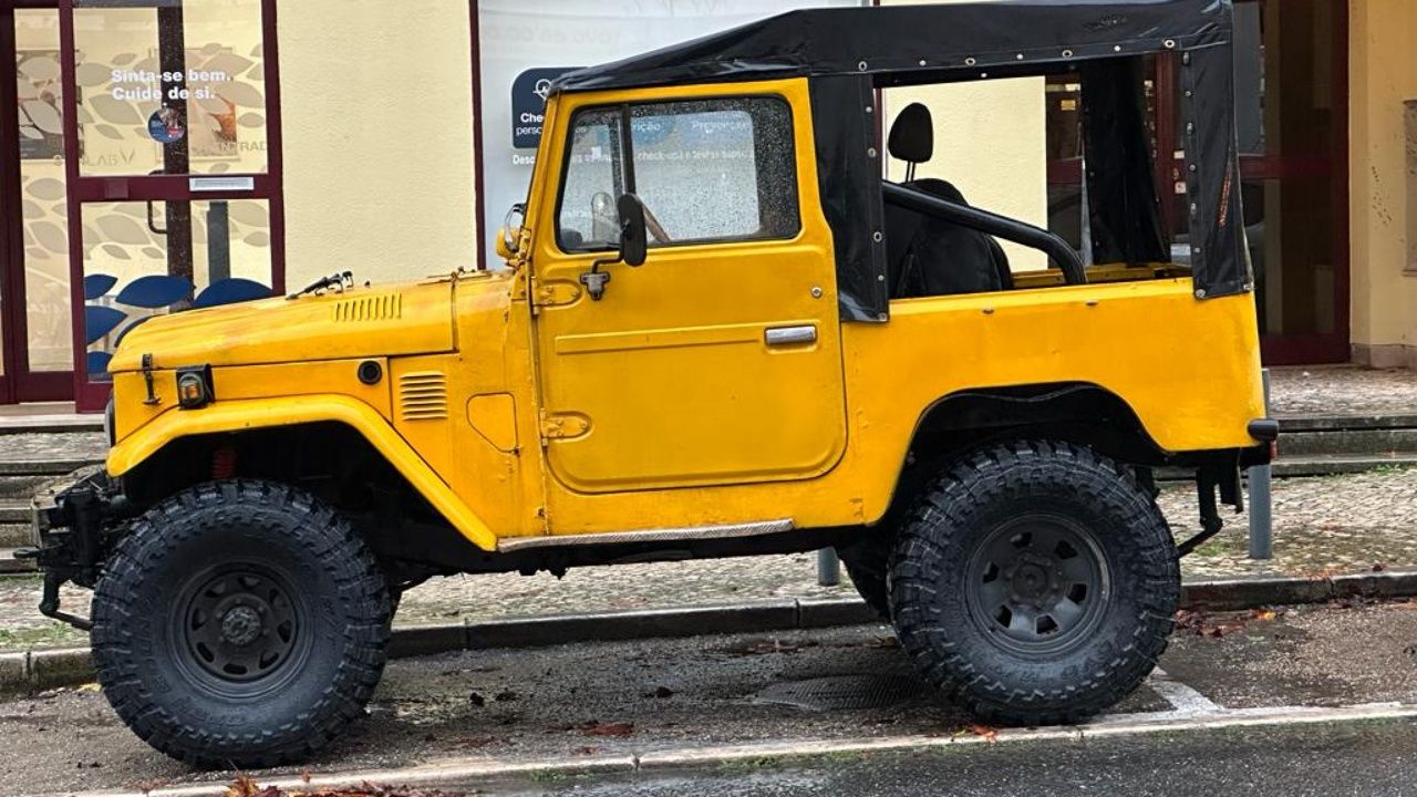 Toyota BJ40 aceito retoma