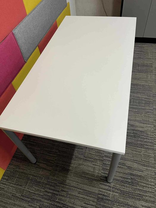 Biurko białe Nowy Styl 154x80 solidne, poziomowanie w stopce okazja!