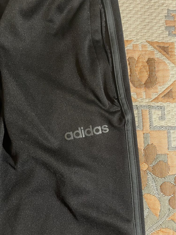 Чоловічі спортивні штани Adidas
