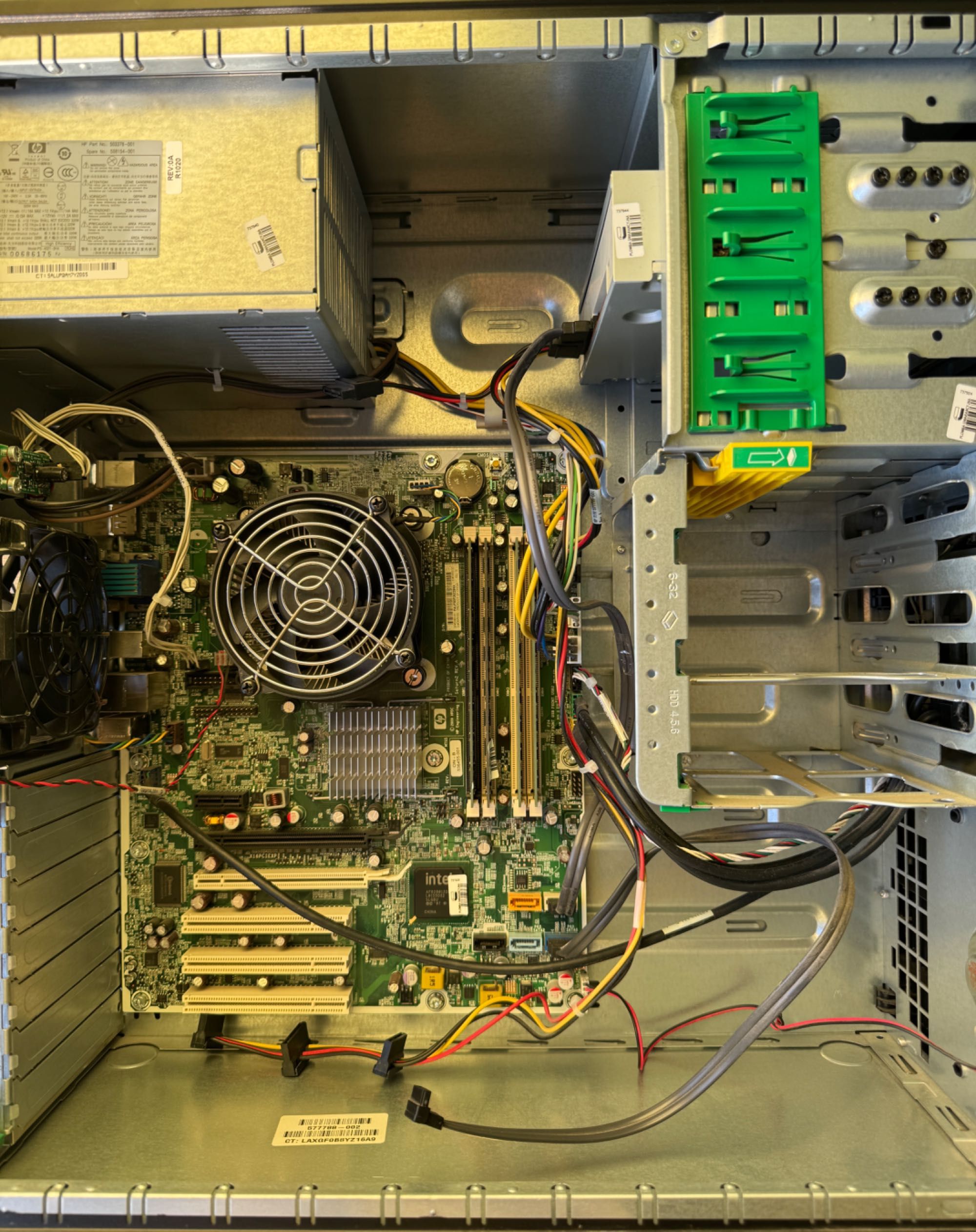 Komputer HP Compaq 8000 + monitor Dell