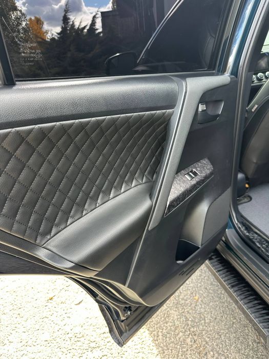 Продам Toyota RAV4 2017