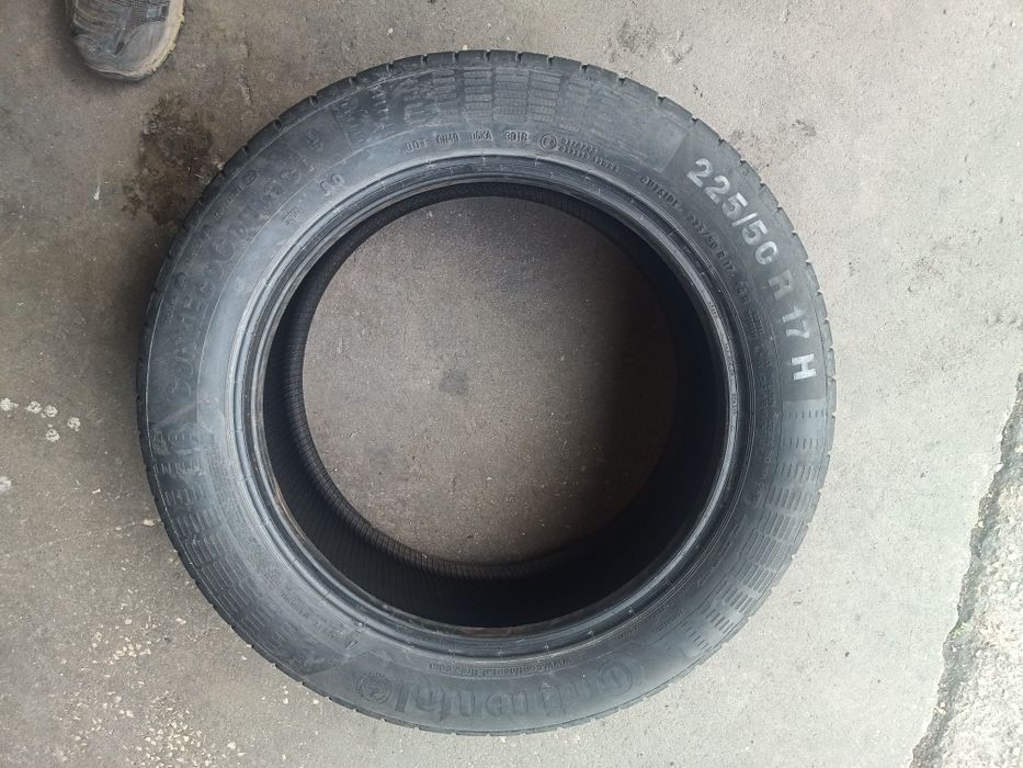 Pneu 225/50R17 Continental quase novo