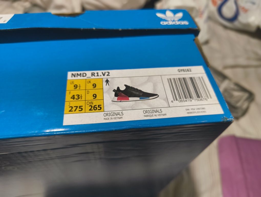 Ténis Adidas NMD_R1.v2 - 43