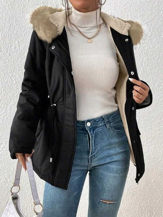 CZARNA kurtka damska z kapturem rozm. 38 / M (A092)