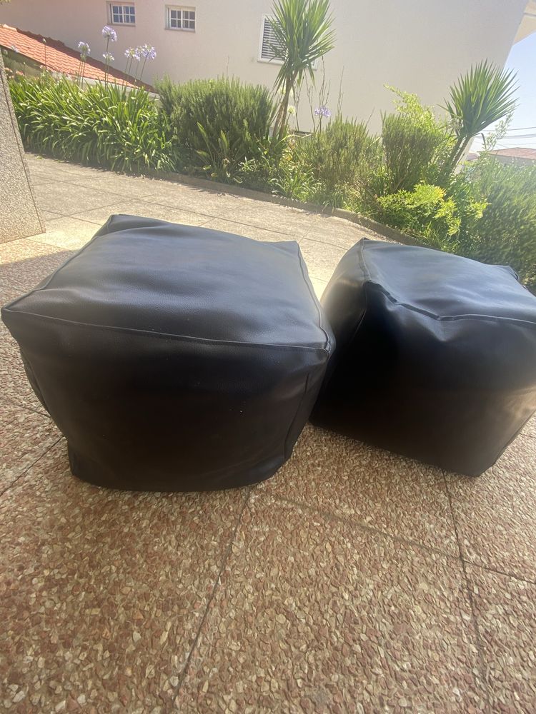 4 pufs em preto de napa muito bom estado