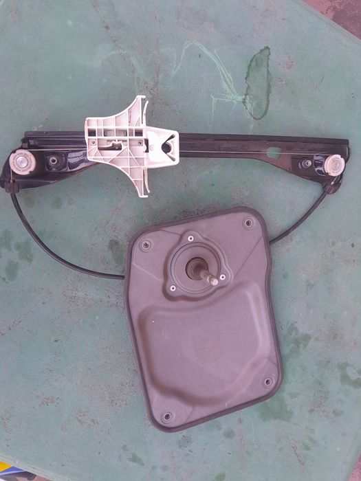 Стеклоподьемник задний правый шкода фабия