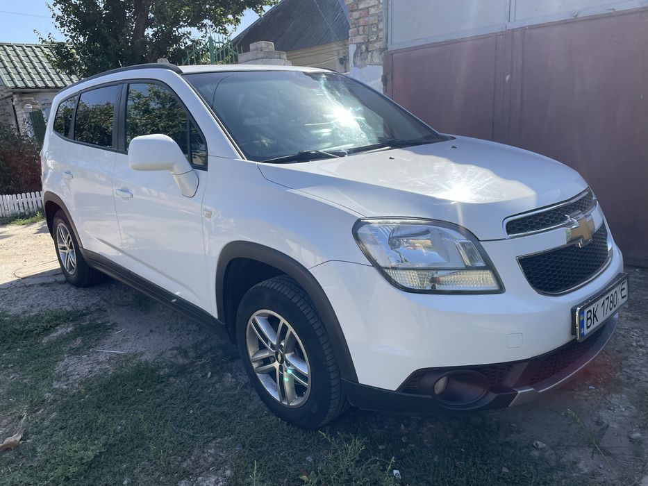 Продаю авто Шевроле Орландо 2012