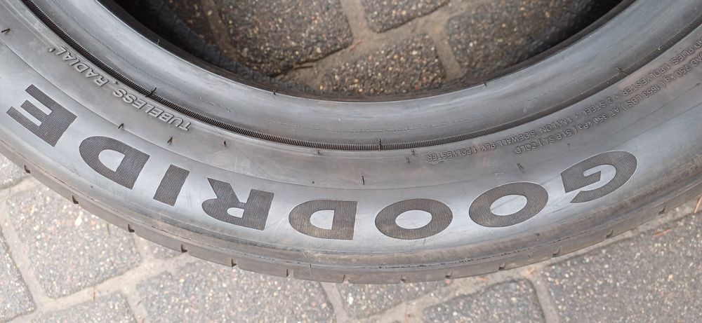GOODRIDE 215/55R17 98W , pojedyńcza opona letnia.