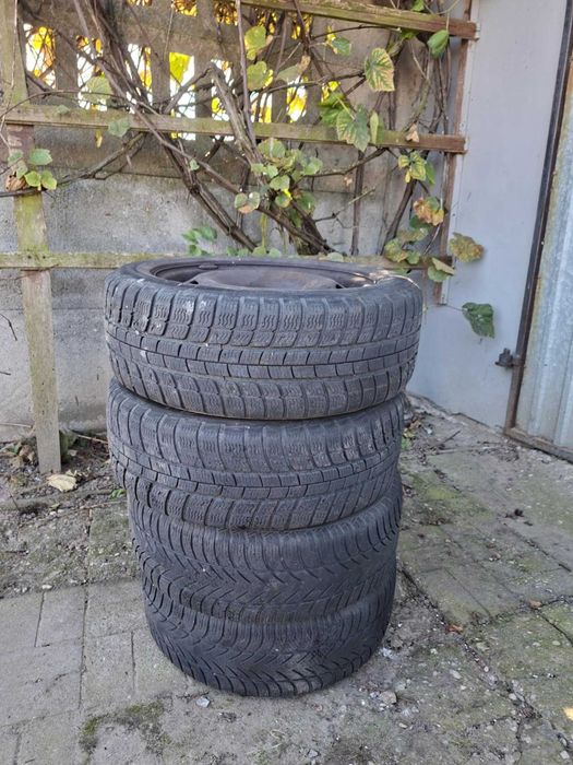 Opony zimowe Michelin 195/55 R15 + felgi stalowe 5x100