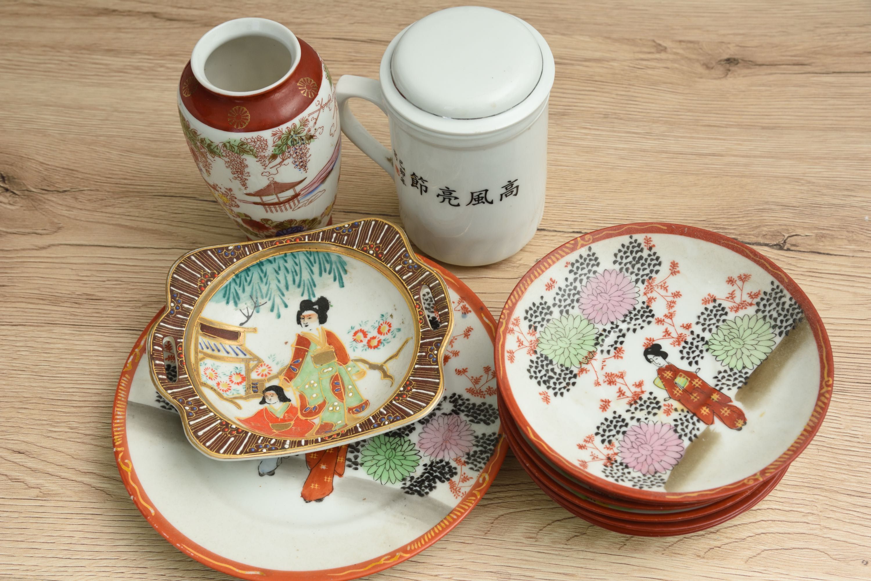 Zestaw 9 talerzyków w stylu vintage Japanese Satsuma