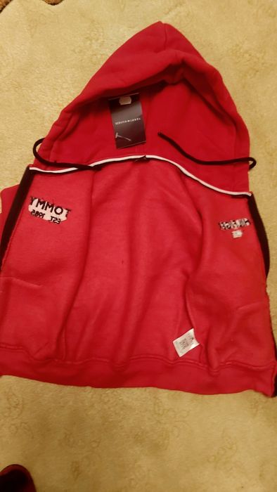 Продам теплий дитячий костюм  Tommy Hilfiger.