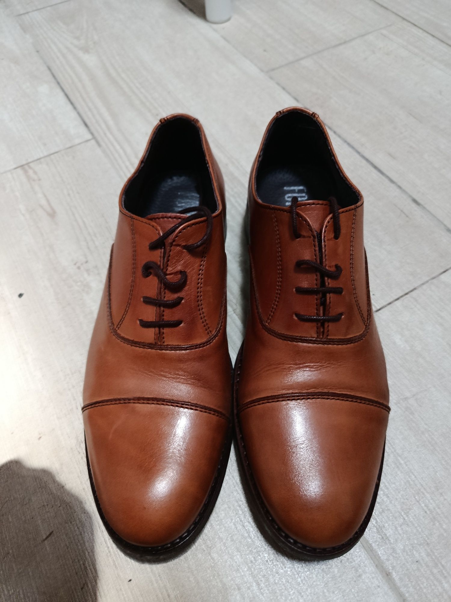 Sapatos de pele FOREVA