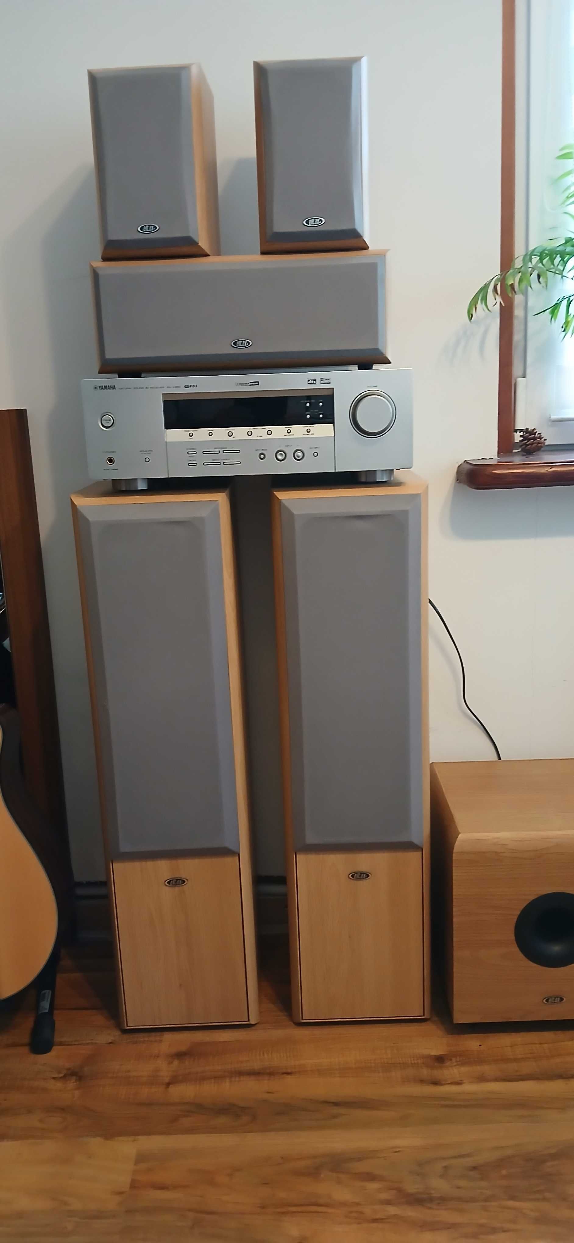 Kino domowe Eltax z amplitunerem Yamaha