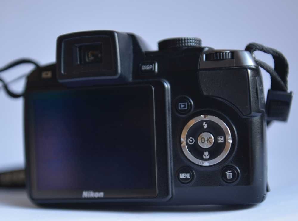 Aparat Nikon P80 Coolpix - Ładowarka