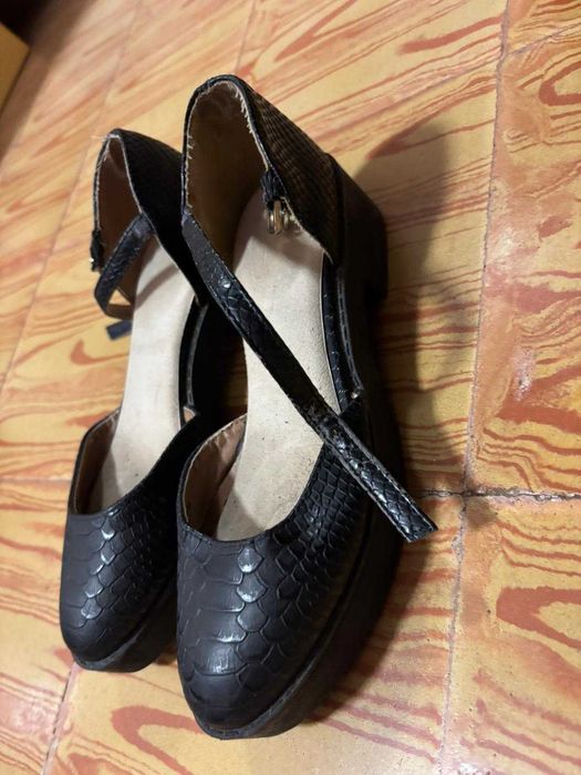 Sapatos número 35-36