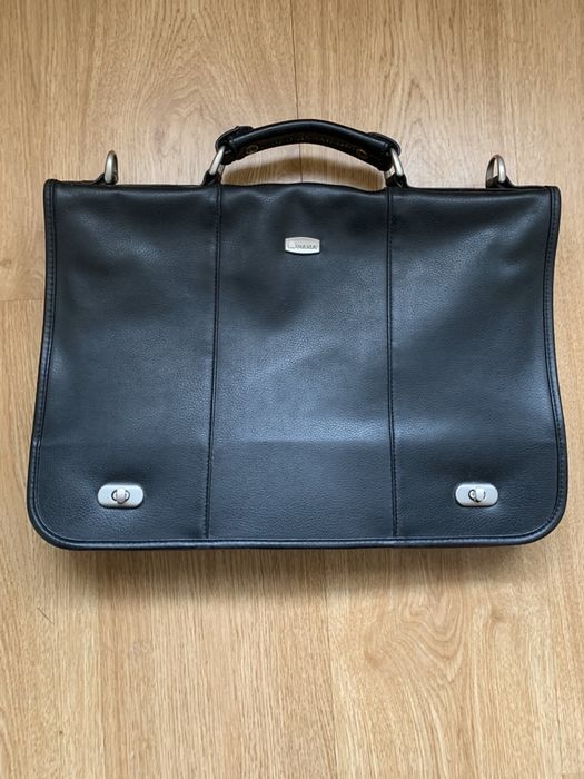 Mala/Pasta Desley em Pele