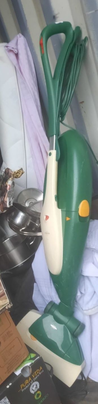 Vorwerk 135-1, оригінальний вертикальний пилосос з новою турбощіткою