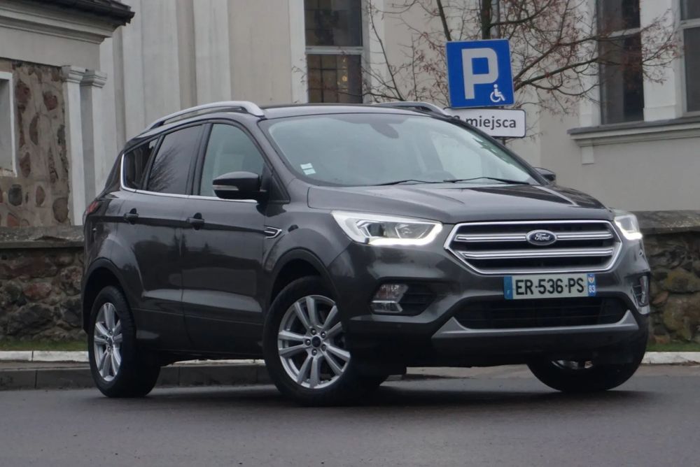 Ford Kuga Ford Kuga 2.0 TDCI 150km 2017 Titanium Bezwypadkowy Bogate wyposażenie