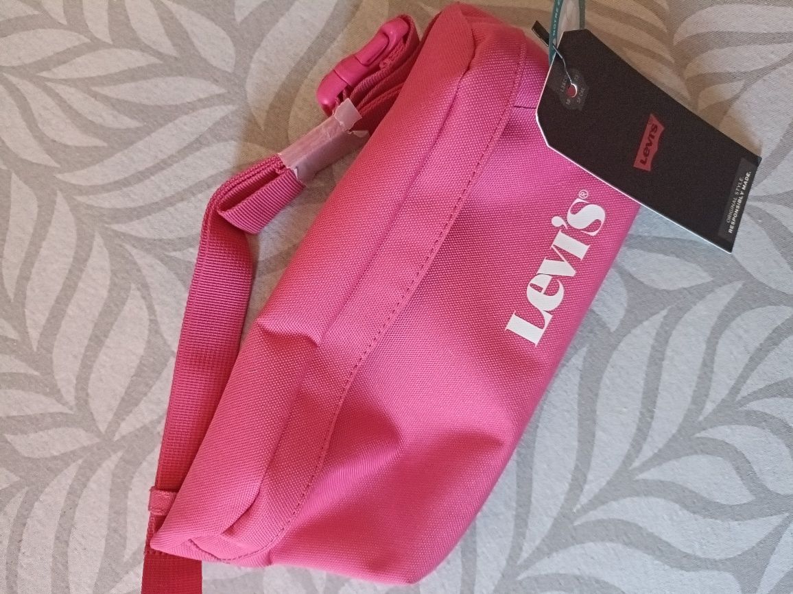 Nerka różowa nową Levi's z metką
