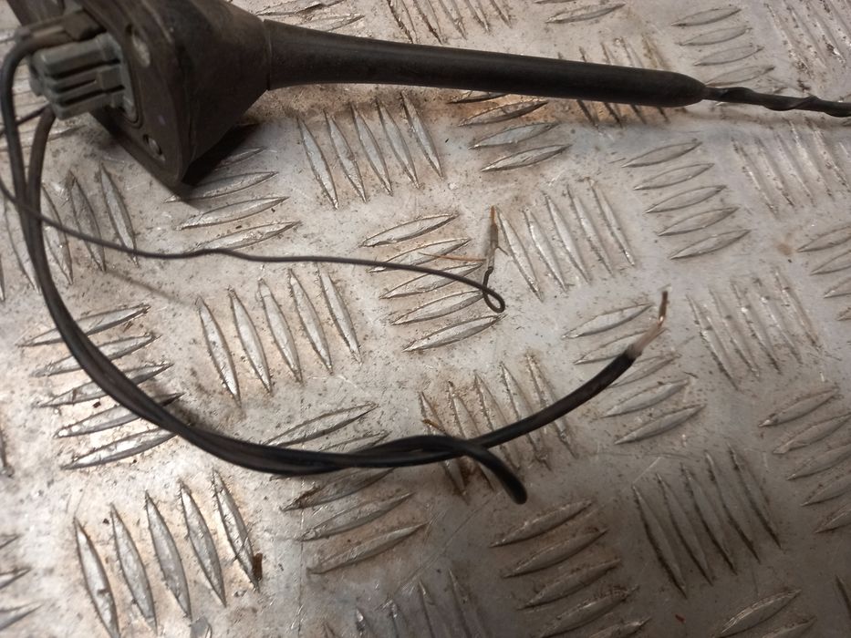 Ford c-max mk2 focus mk3 antena dachowa