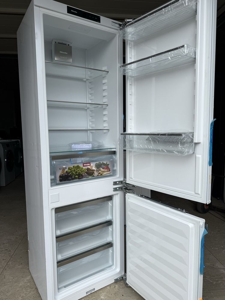 Холодильник встраєваеиий Miele