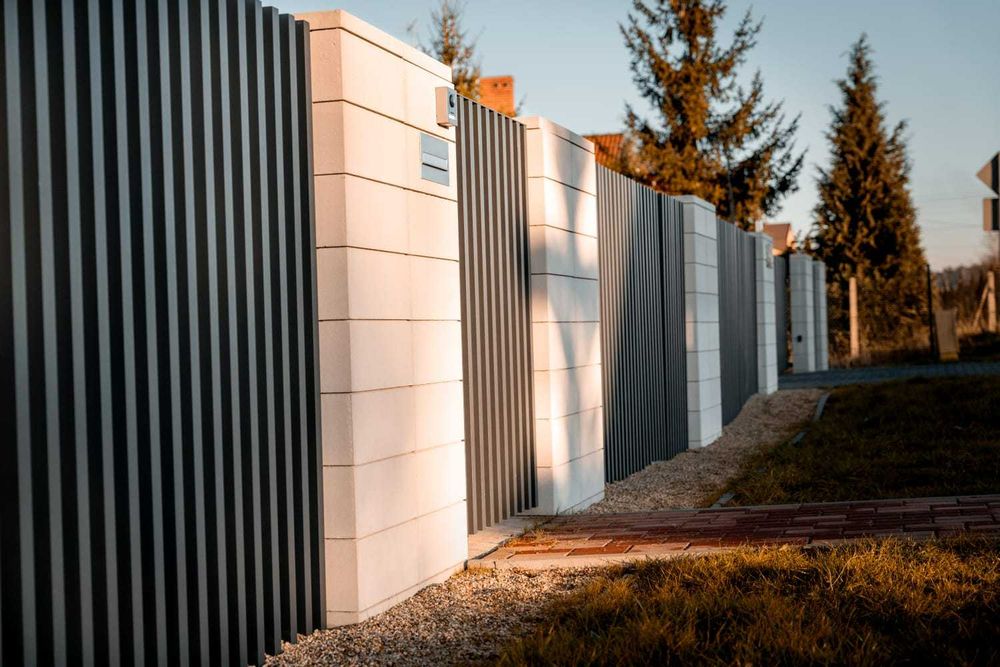 Ogrodzenie grzebieniowe płot nowoczesne ogrodzenie palisada pionowa
