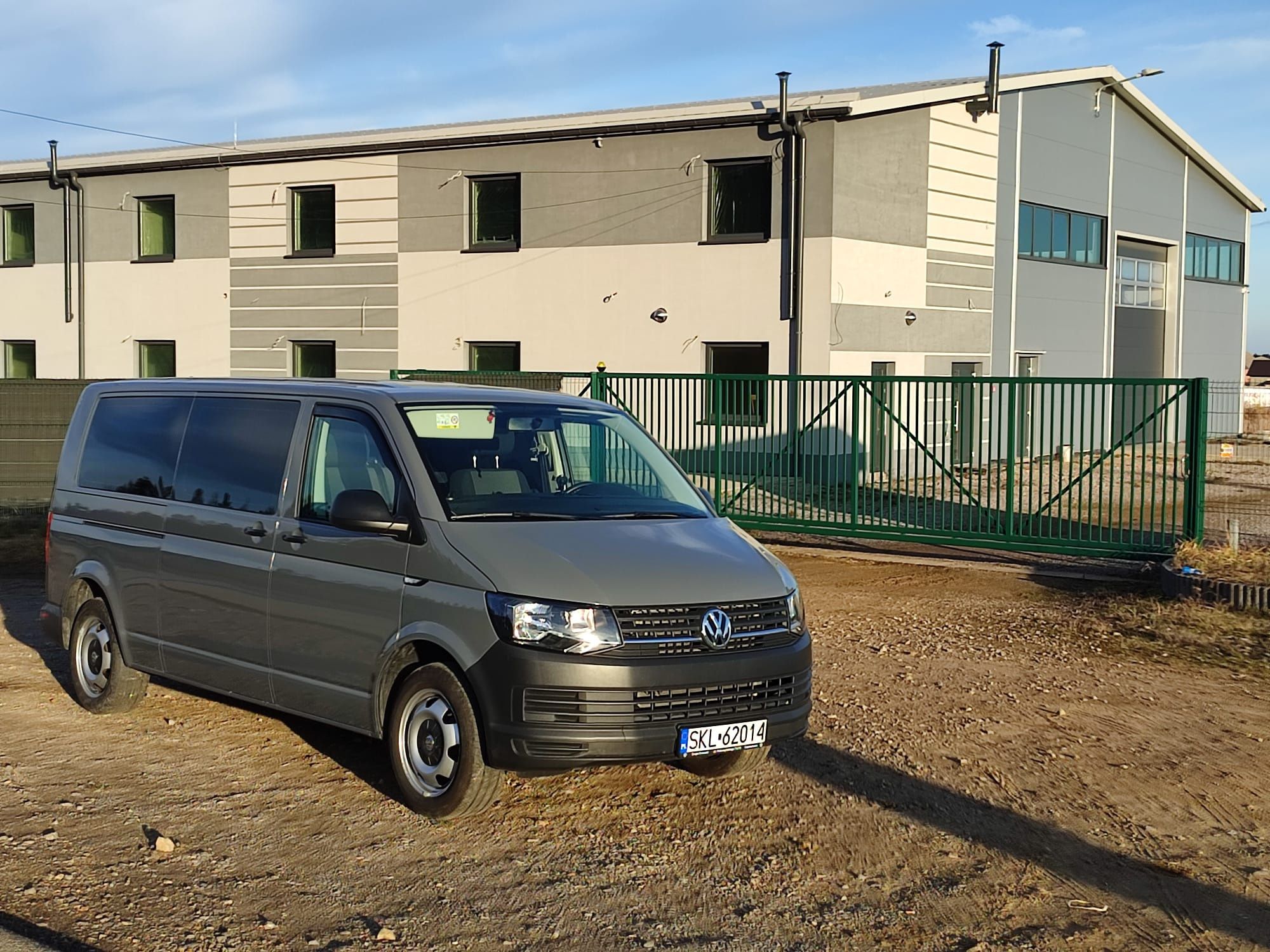Volkswagen Transporter T6 Long 9 osób