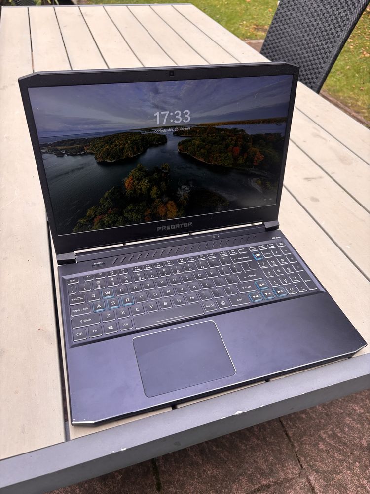 Laptop Acer PREDATOR Helios 300 PH315-53