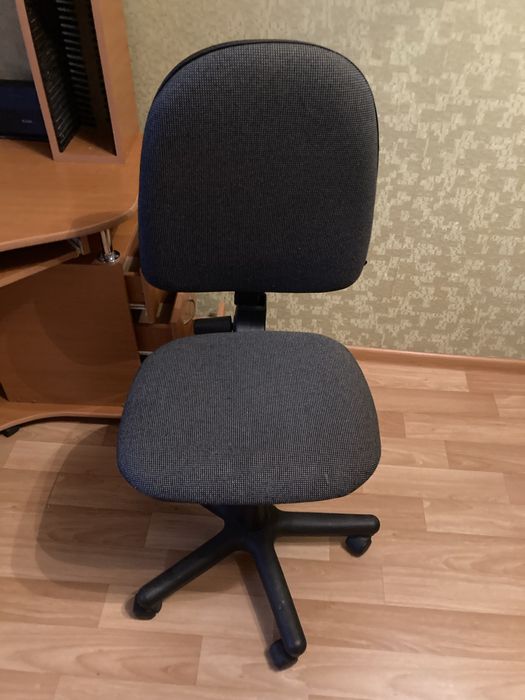 Стул офисный для компьютерного стола