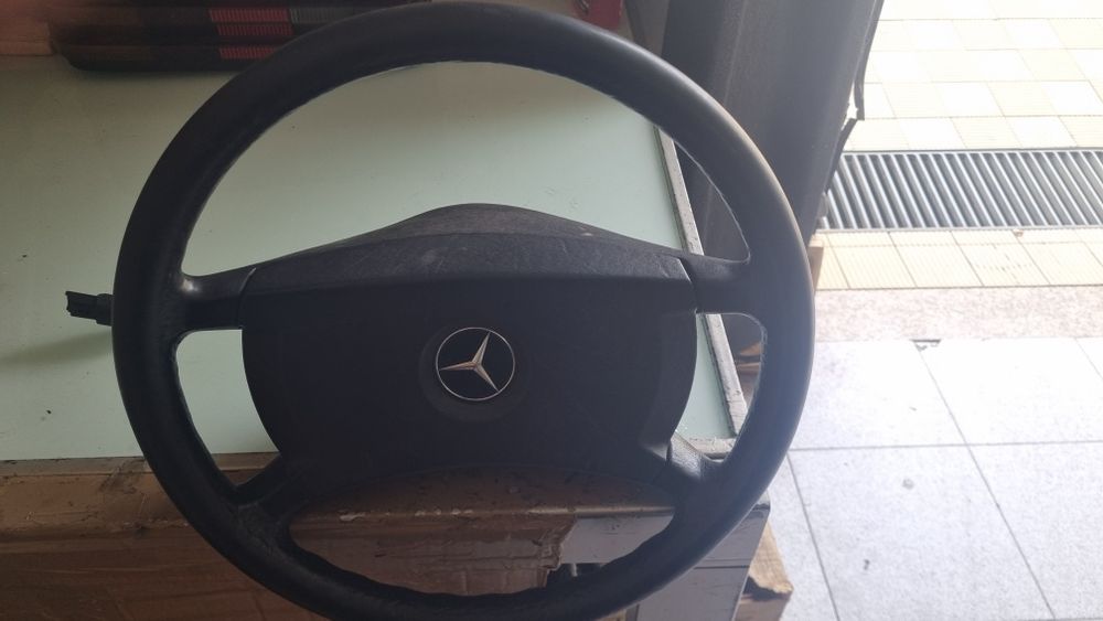 Volante / Guiador Mercedes 190D