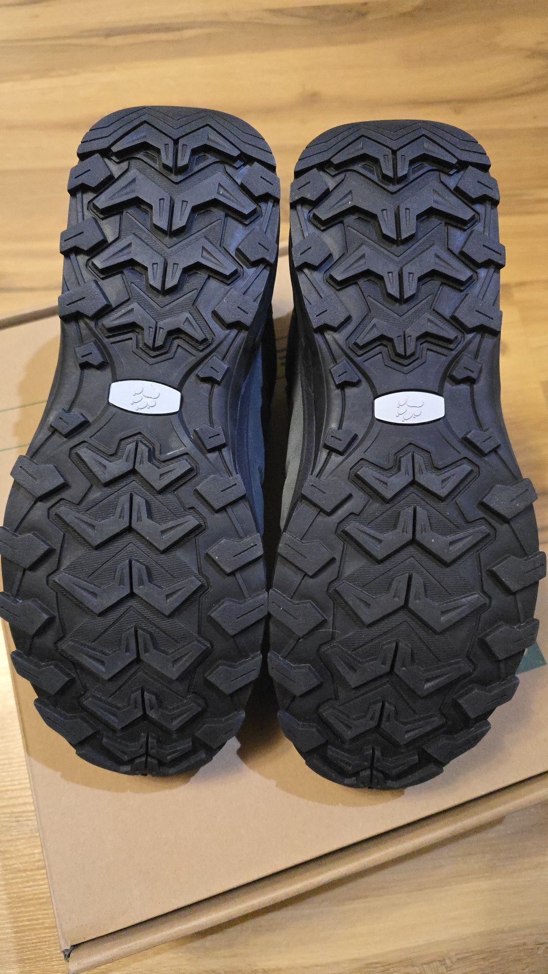 Трекінгові черевики Jack Wolfskin Refugio Texapore Low M EUR42,5, 27см
