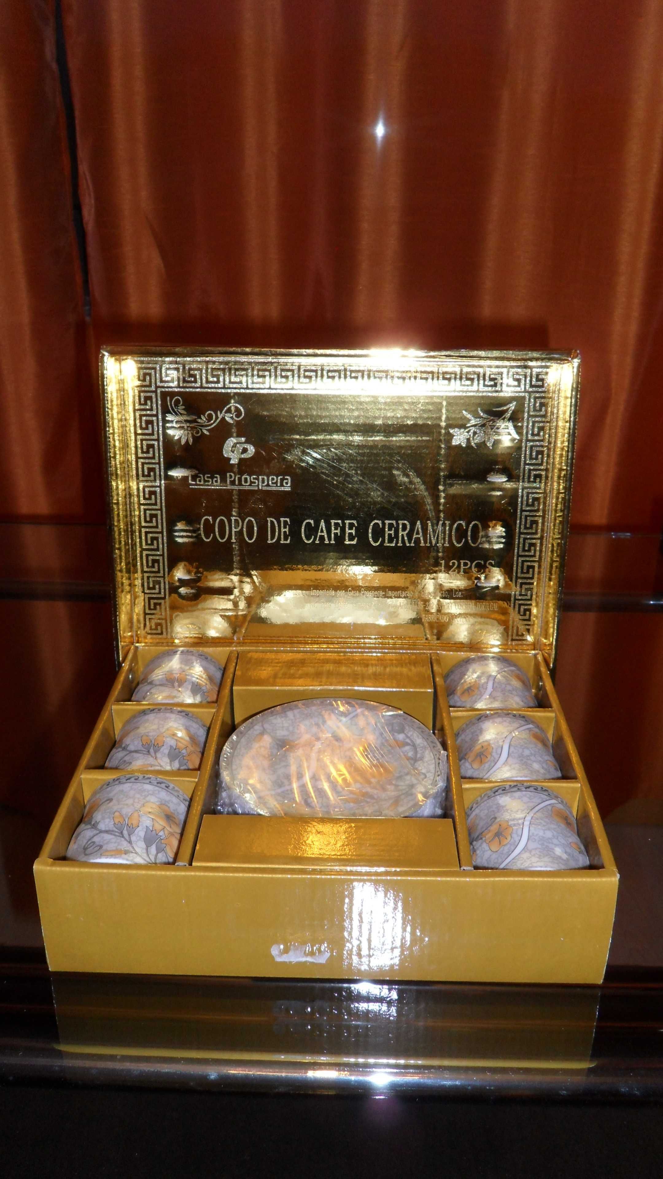 Conjunto de 6 Chávenas de Café de Cerâmica