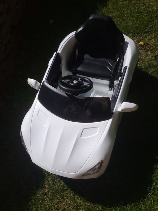 Samochód RSport Auto na akumulator dla dzieci zdalnie sterowane blueto