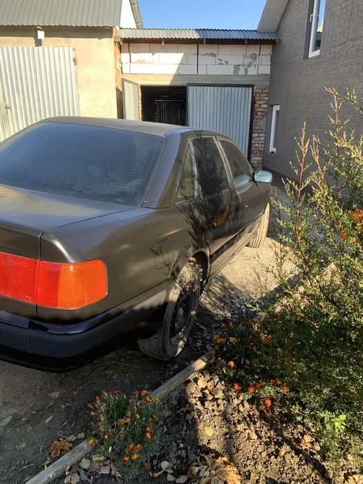 Продам ауді 100 с4