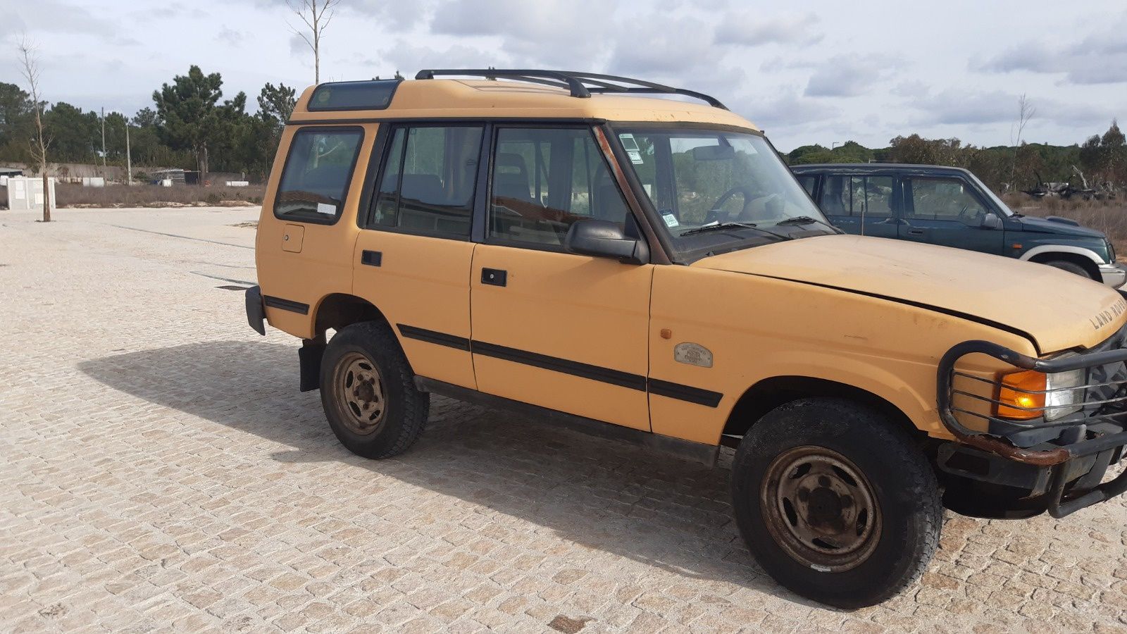Land Rover Discovery camel trophy