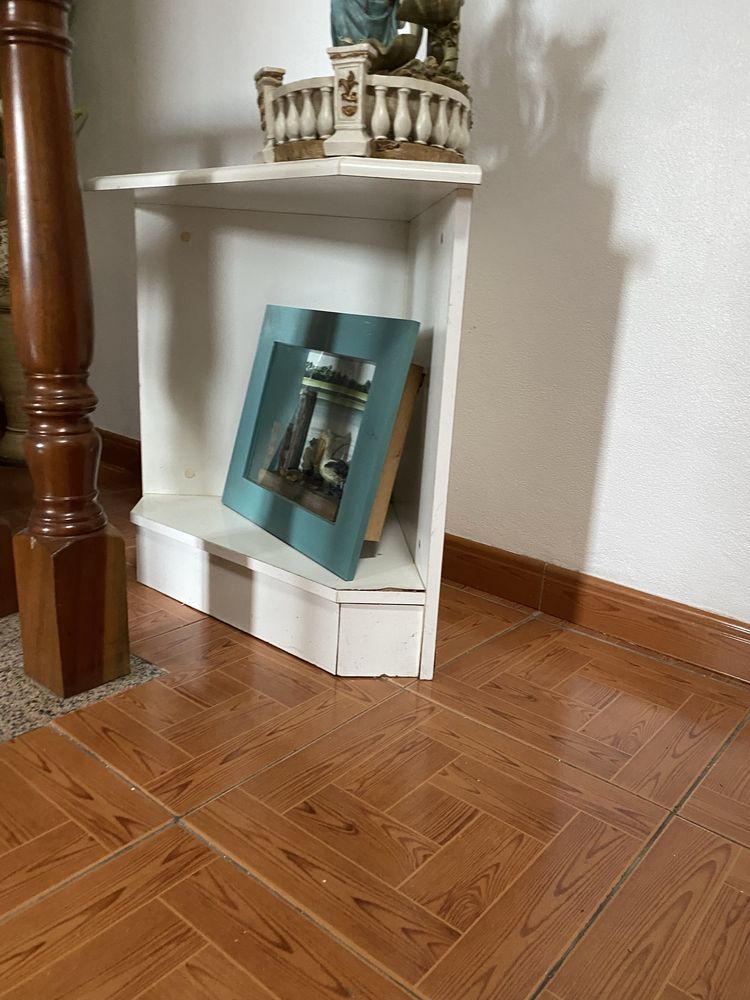 Estante de sala.