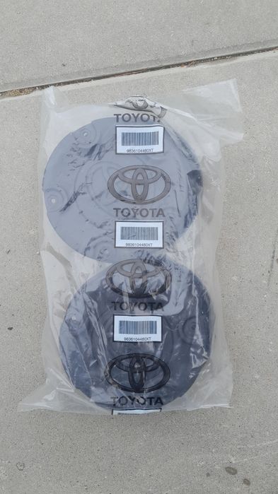 Komplet dekielków, kolpaków Toyota Proace oryginalnie zapakowany. Nowy